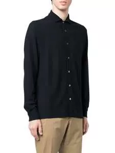 button-down fastening shirt