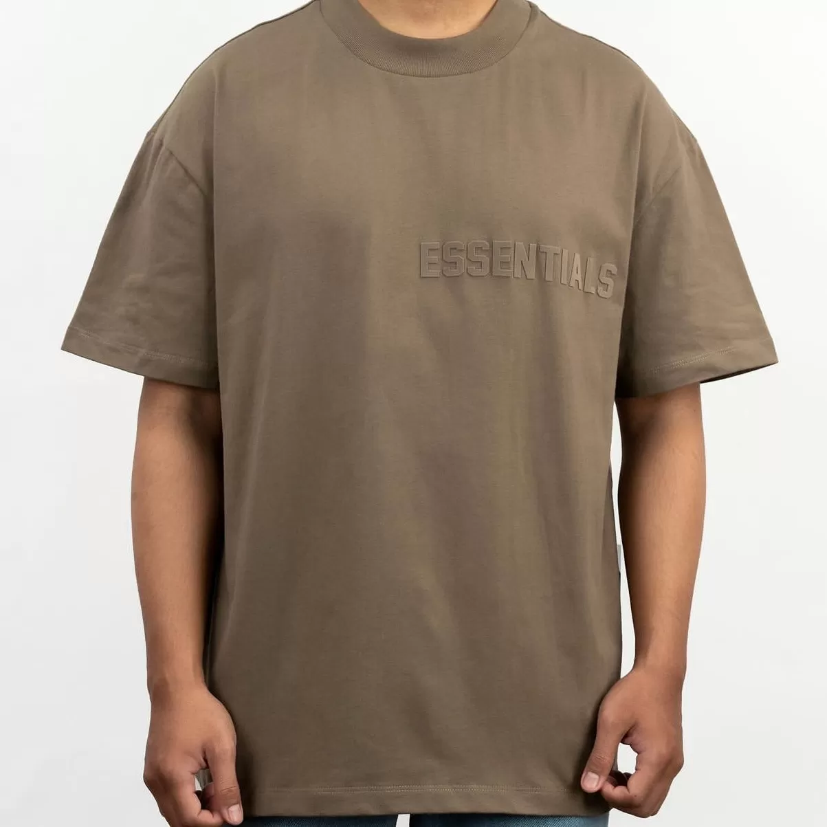 FEAR OF GOD Essentials Felt Logo Tee Wood