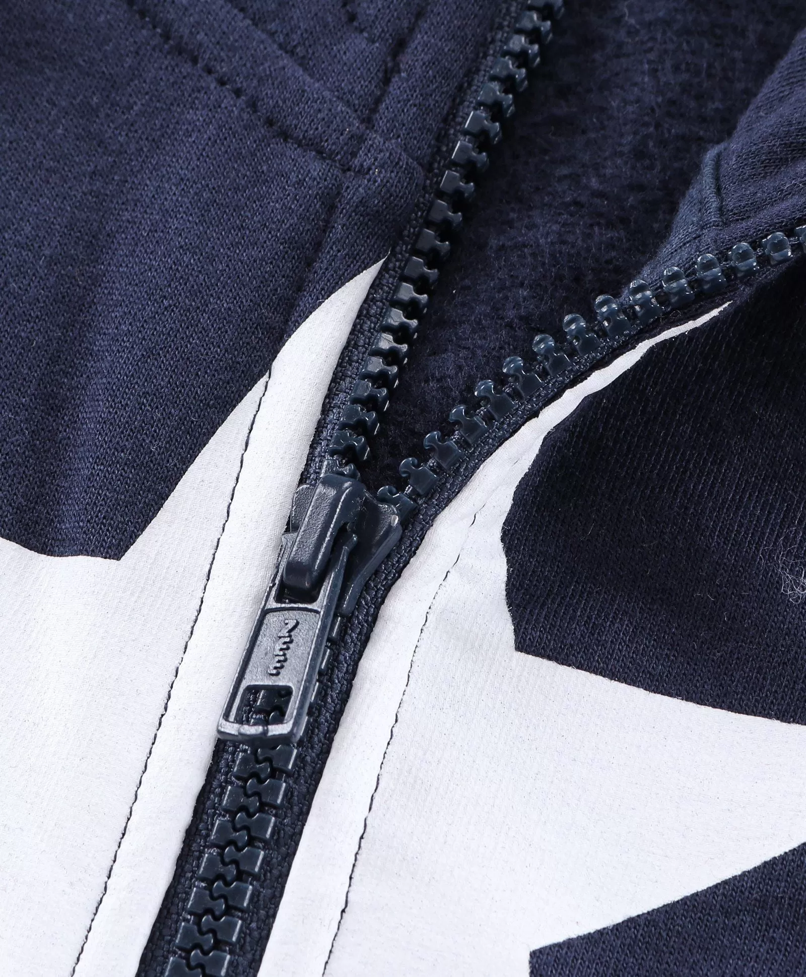 Ventra USA Zipper Hood